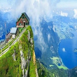 Meet your Posher, Samina